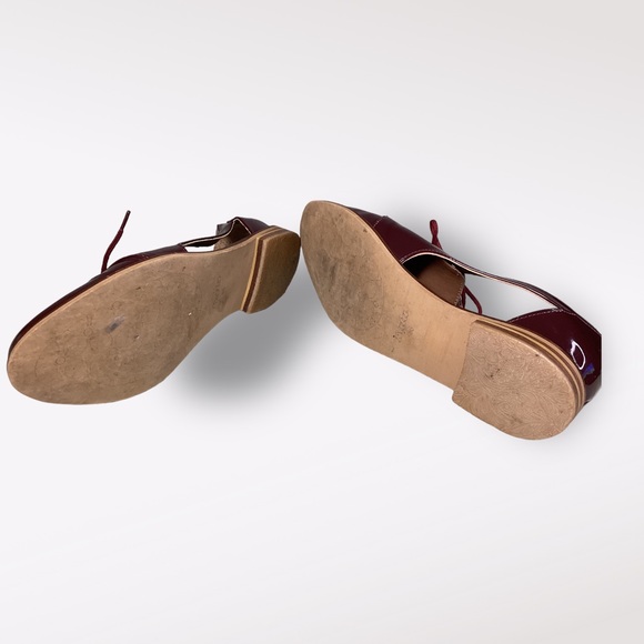 Bata Patent Leather Women’s Shoe Lace Up Loafers Gold Eye Wine Sz 36 Side Cutout - Picture 9 of 9